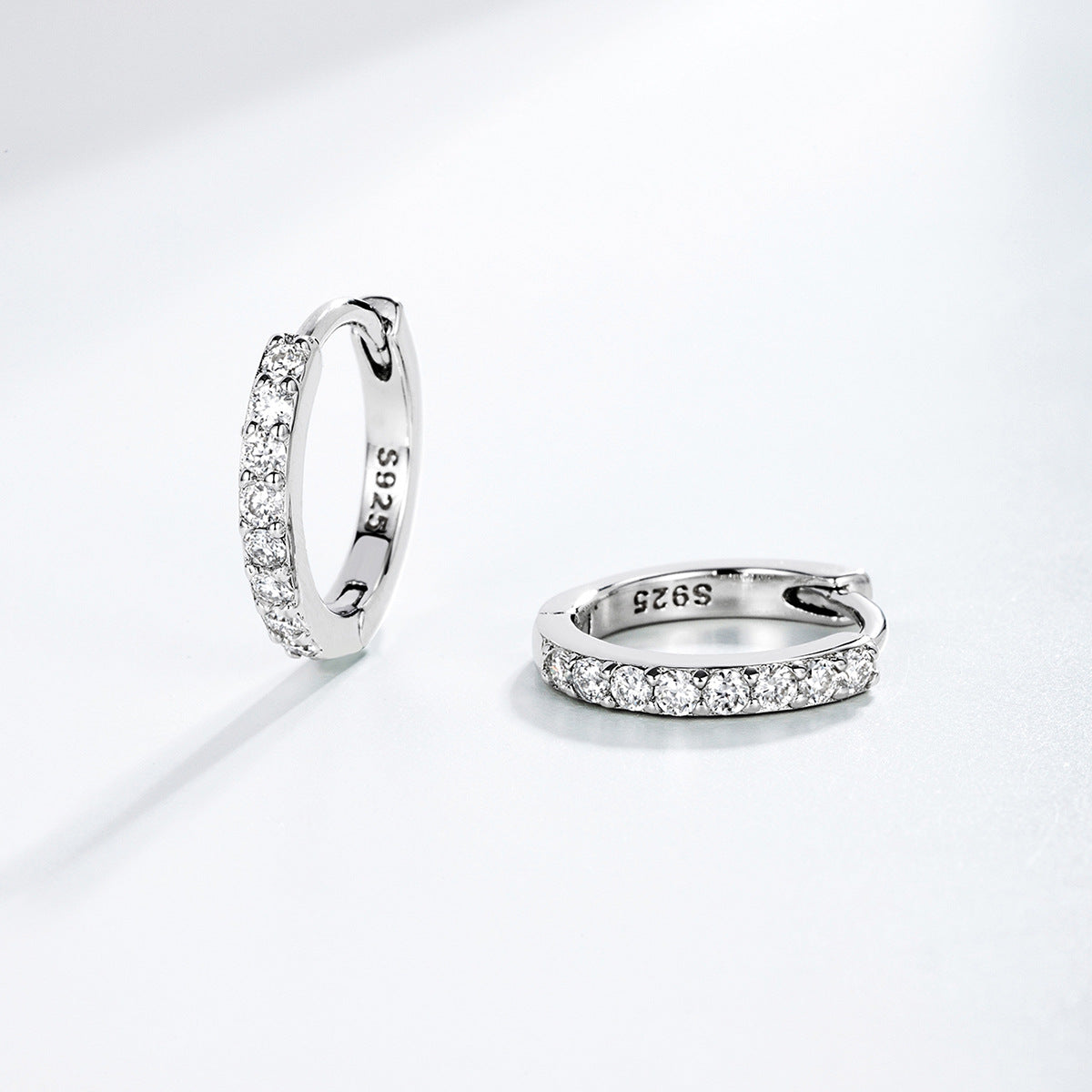 Mossanite 925 Sterling Silver Clasped Hoop Earrings