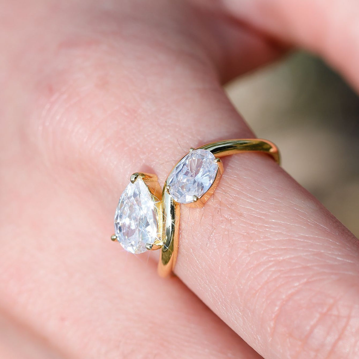 Two Stone Pear Cut And Oval Cut Moissanite Bypass Ring 925 Sterling Silver Fashion Geometric Water Drop Ring for Women White Gold Or Yellow Gold Office Elegant Gift Jewelry