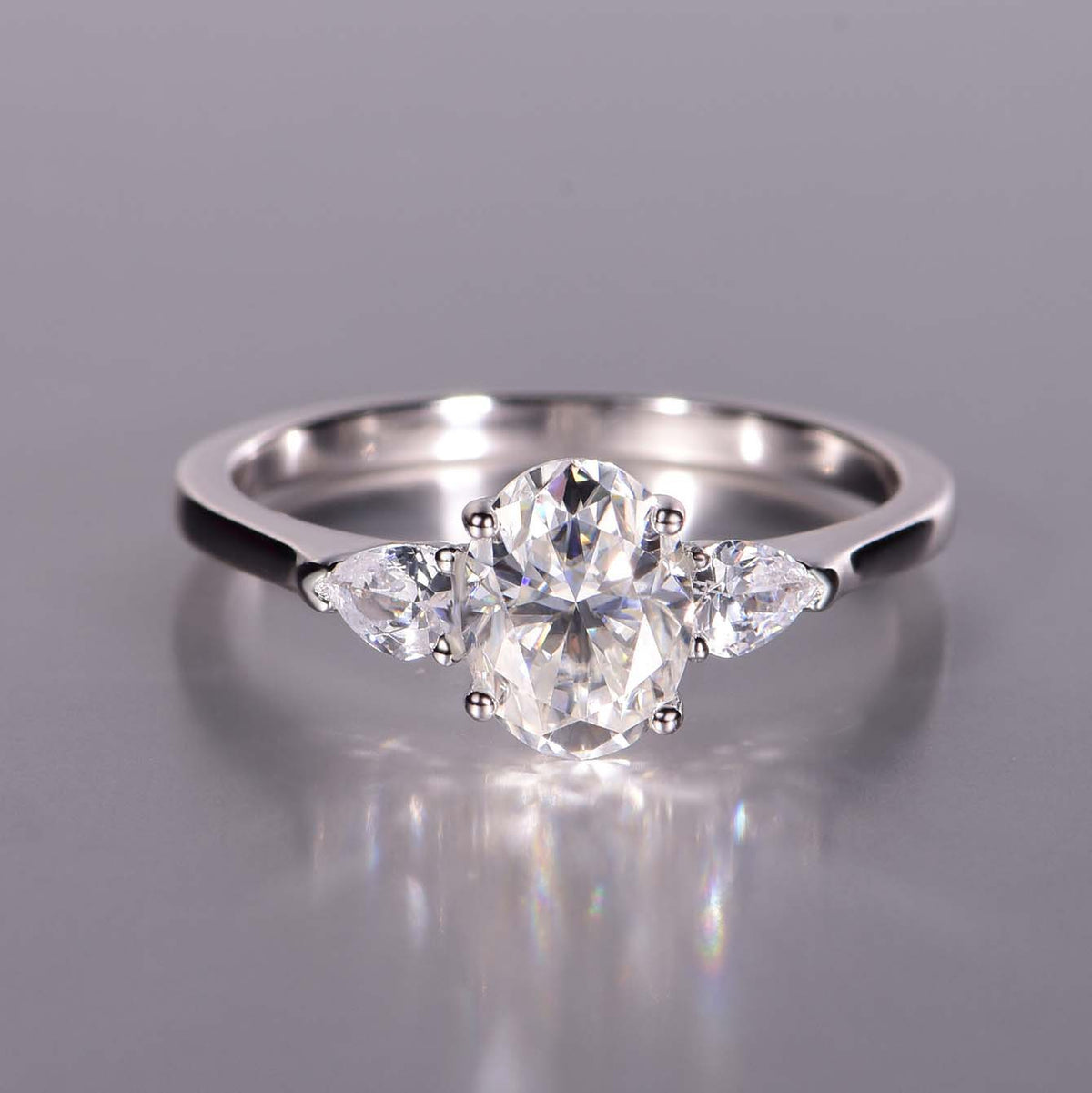 Elegant Three Stone Moissanite Ring 925 Sterling Silver Oval Cut Center With Pear Side Stones Geometric Minimalist Fashion Ring for Women Wedding Anniversary Party Gift Jewelry