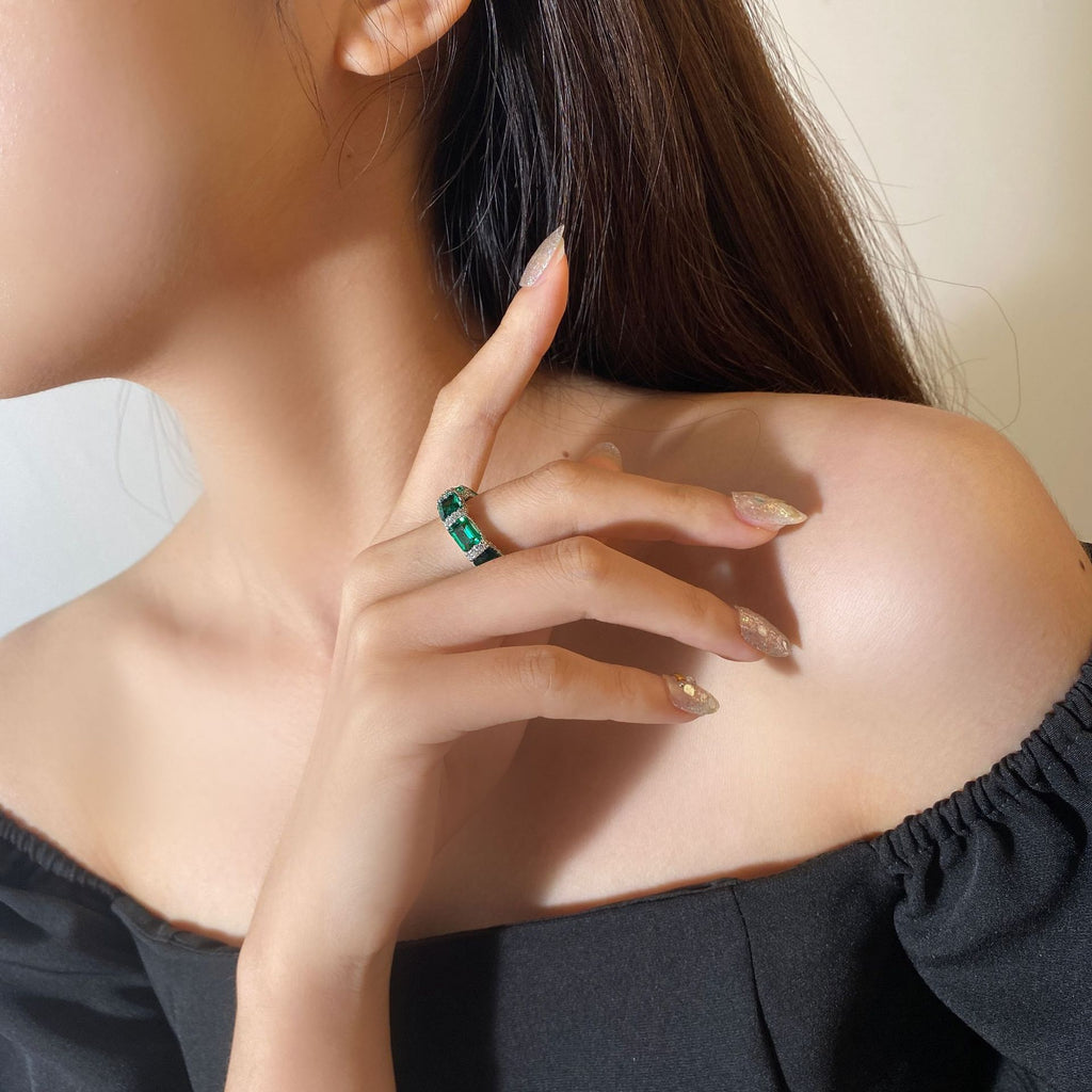 Green Emerald-Cut Synthetic Emerald Zircon Full-Circle Eternity 925 Sterling Silver Ring