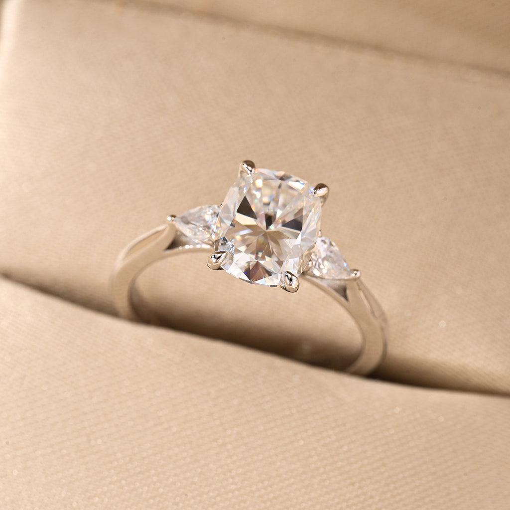 Sophisticated and Exquisite Moissanite 925 Sterling Silver Ring