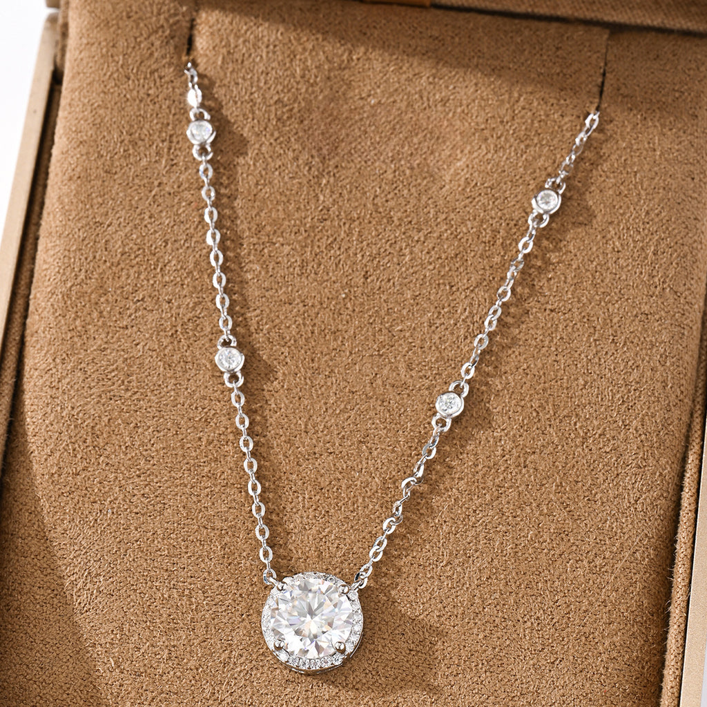 Mossanite Star-Shaped Pendant in 925 Sterling Silver  Collarbone Necklace