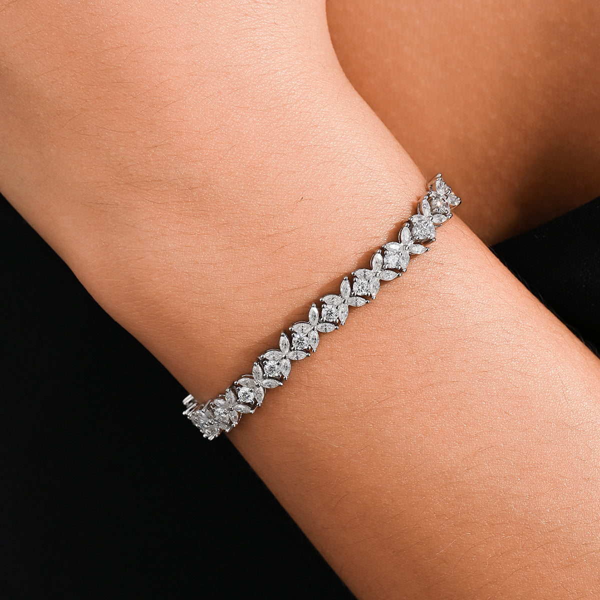 Mossanite Floral Pattern Full-Set 925 Sterling Silver Bracelet