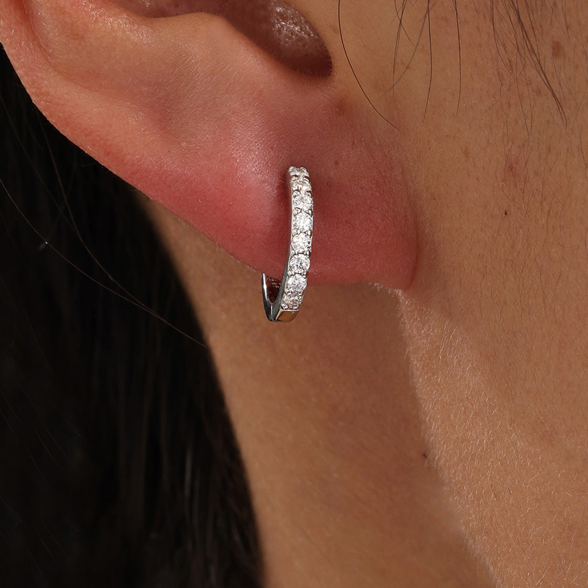Mossanite 925 Sterling Silver Clasped Hoop Earrings