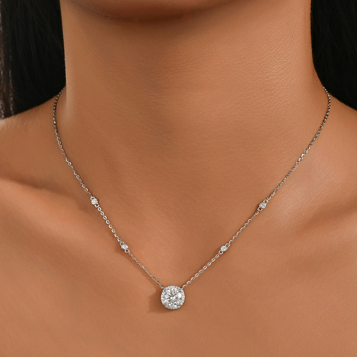 Mossanite Star-Shaped Pendant in 925 Sterling Silver  Collarbone Necklace