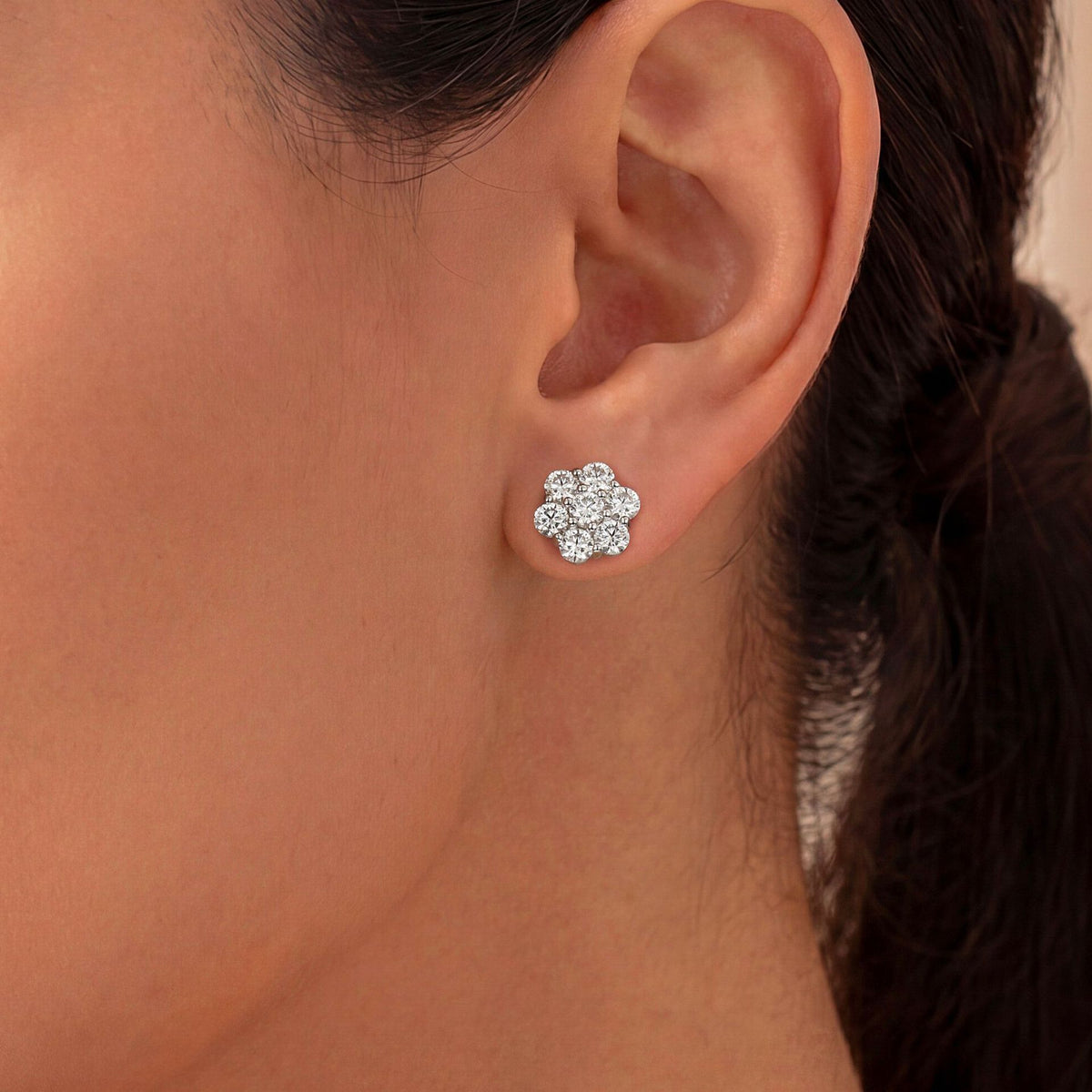 Niche Floral-Shaped Moissanite Design 925 Sterling Silver Stud Earrings